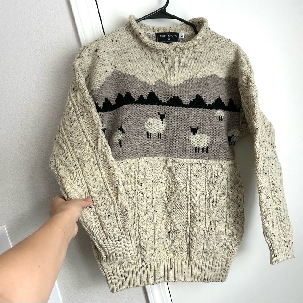 The Irish Store 100% wool cable knit sheep pattern sweater size small - Picture 2 of 7